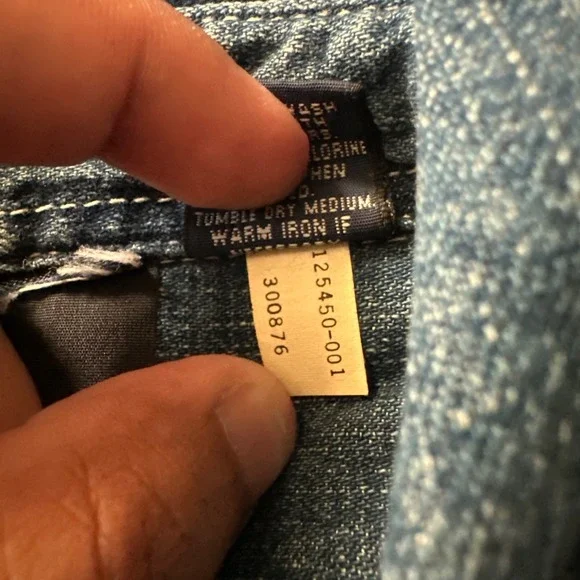 Vintage Gap Shirt Mens Large Blue Denim Button‎ Down Grunge Casual 90s Y2K - Picture 4 of 14